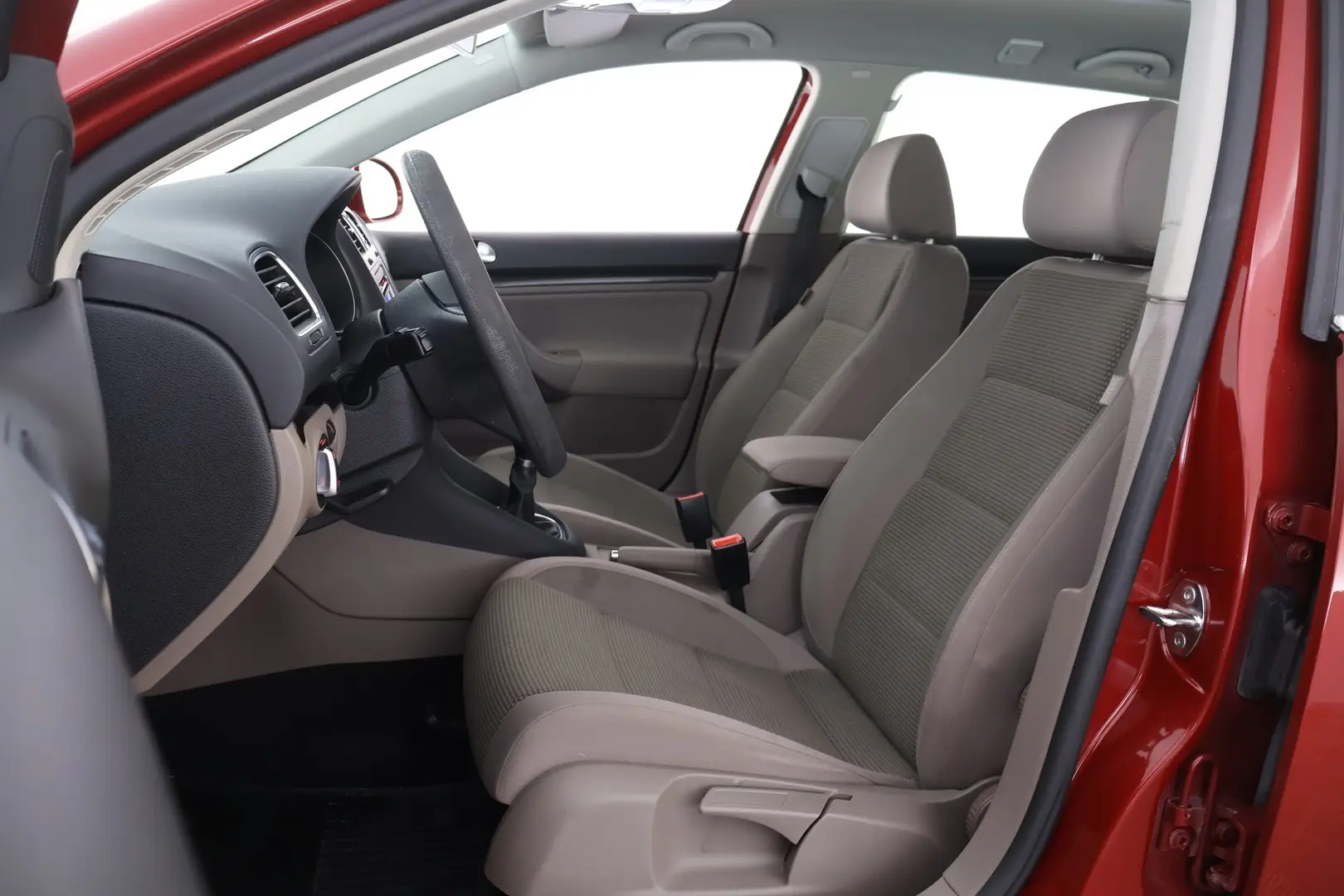 Car Image - 2e7UQiQIBeIVXUiYVc9kN7