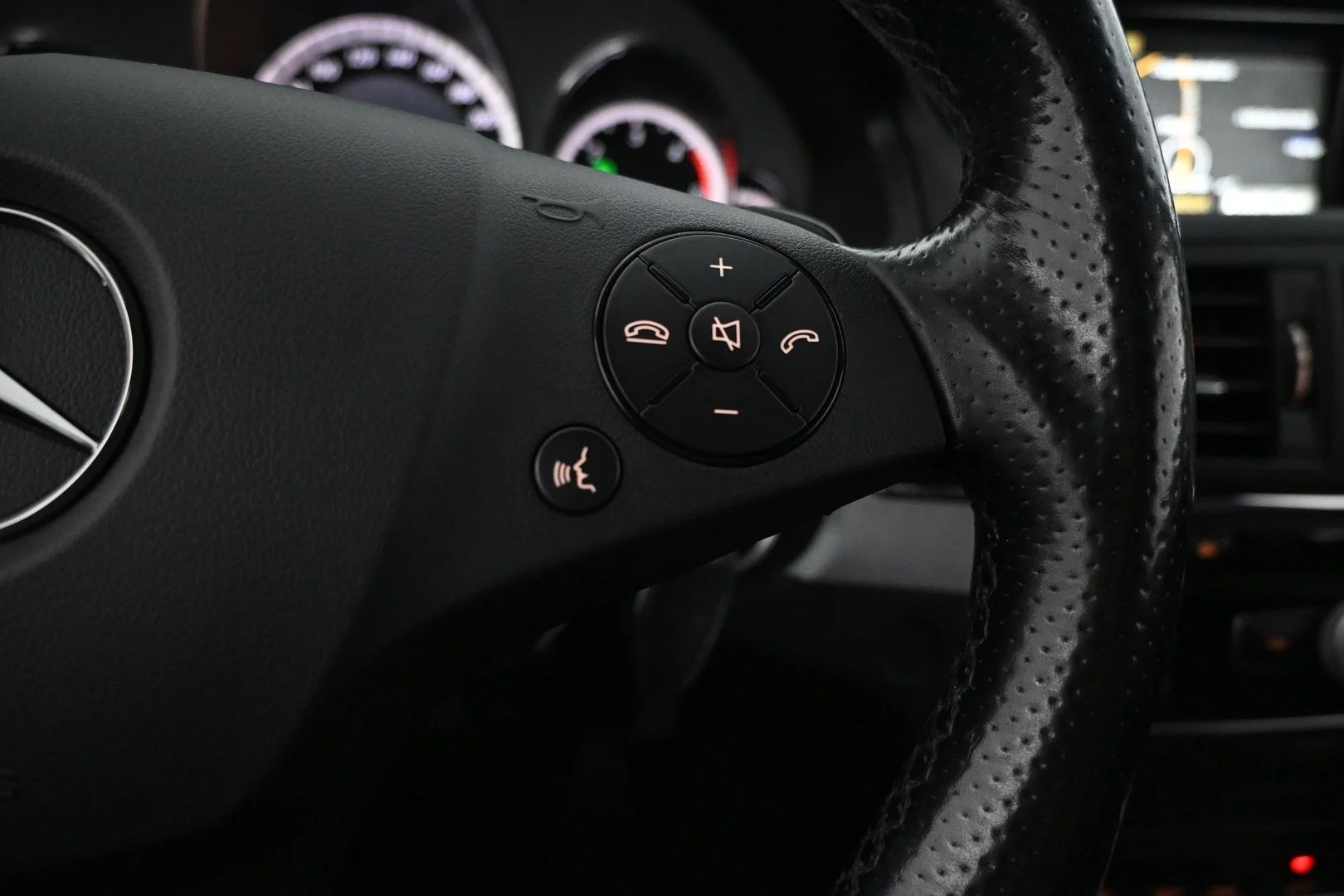 Car Image - 3PXiDpbg0gCoQQNMpGuNSI
