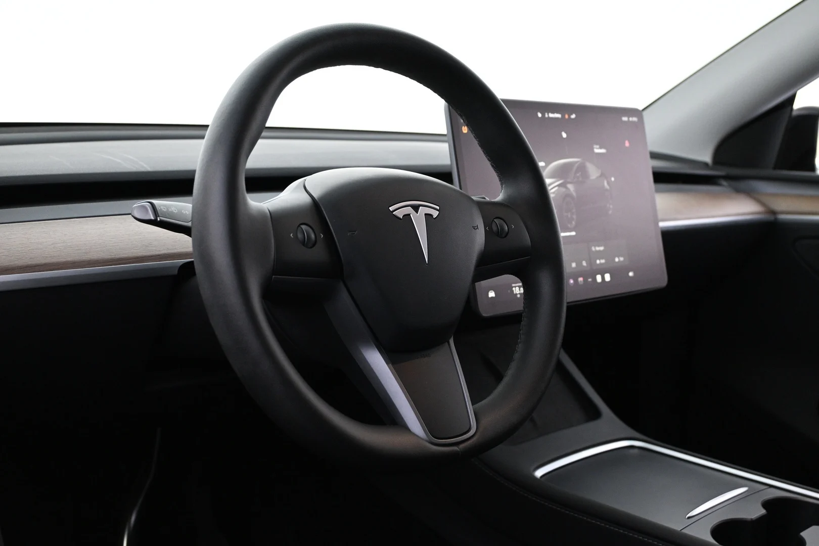Car Image - 1K6iEt1hJ2yalVoGAo0Xrg