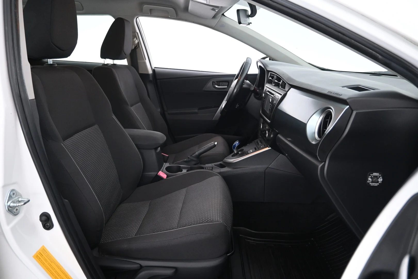Car Image - 5LCSmJhfE3urabxKnWTZrY
