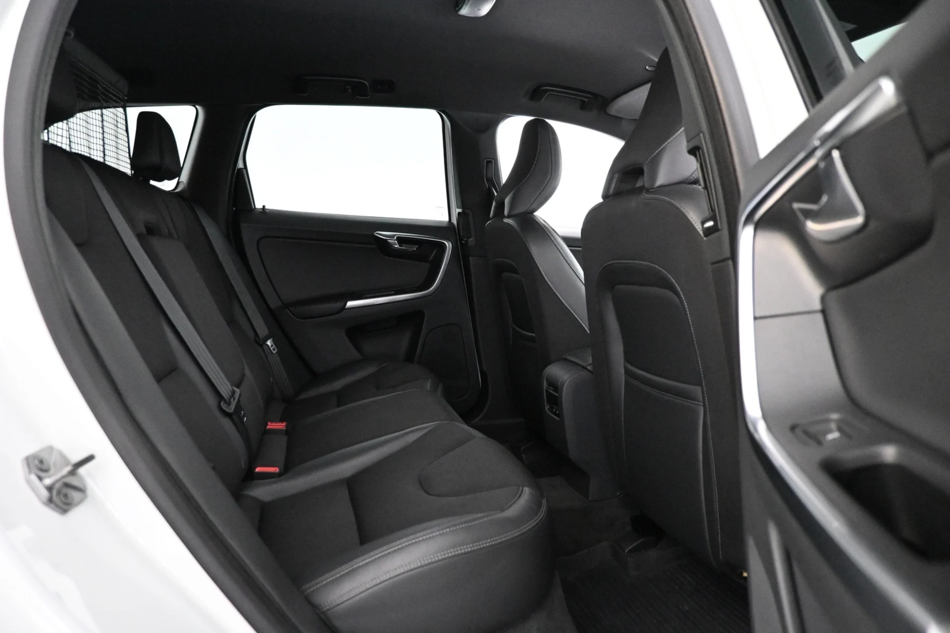 Car Image - 1yMyzJaWwgN73qHxLxPa7u