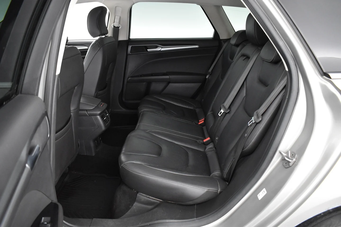 Car Image - eVG27zK8pwbeufiCfn0n0
