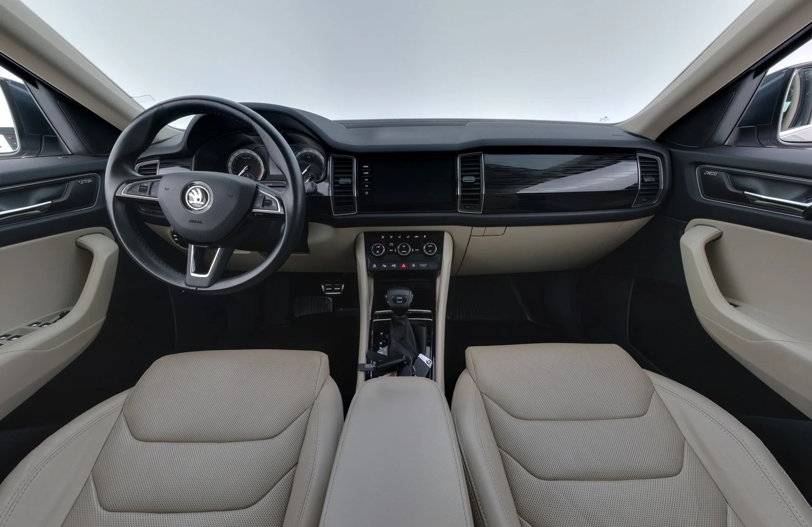 Car Image - 38jwPG4WIT9iSGSs9ddyEW