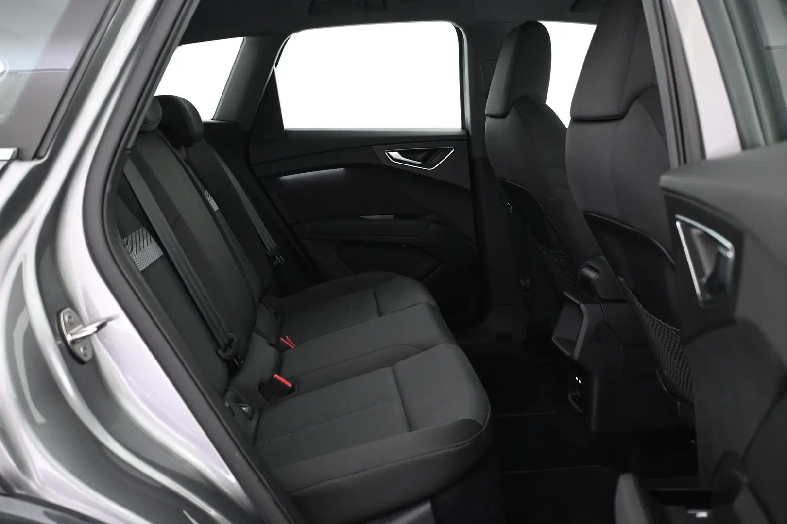 Car Image - 3UO44sRIgFgxoW75qINRdm