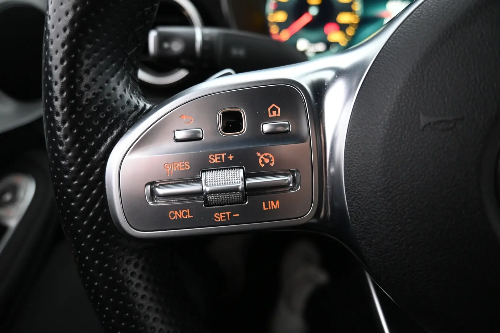 Car Image - 7dceaJsq79MJ0r9req540j