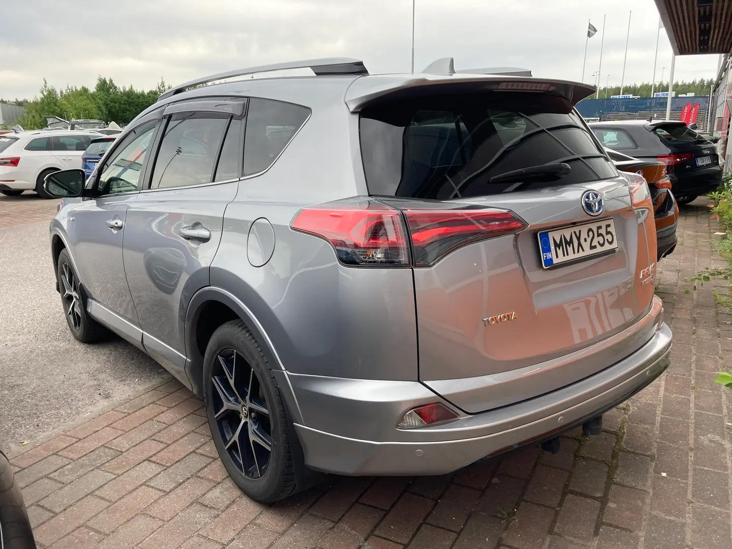 Car Image - 2FgQa3xC9SNDDdGvZoGtEK