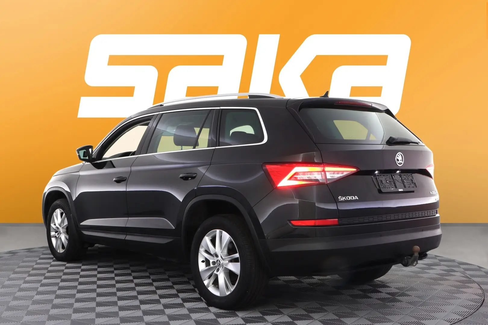 Car Image - X4K9VTFlATEatl3WGinxz