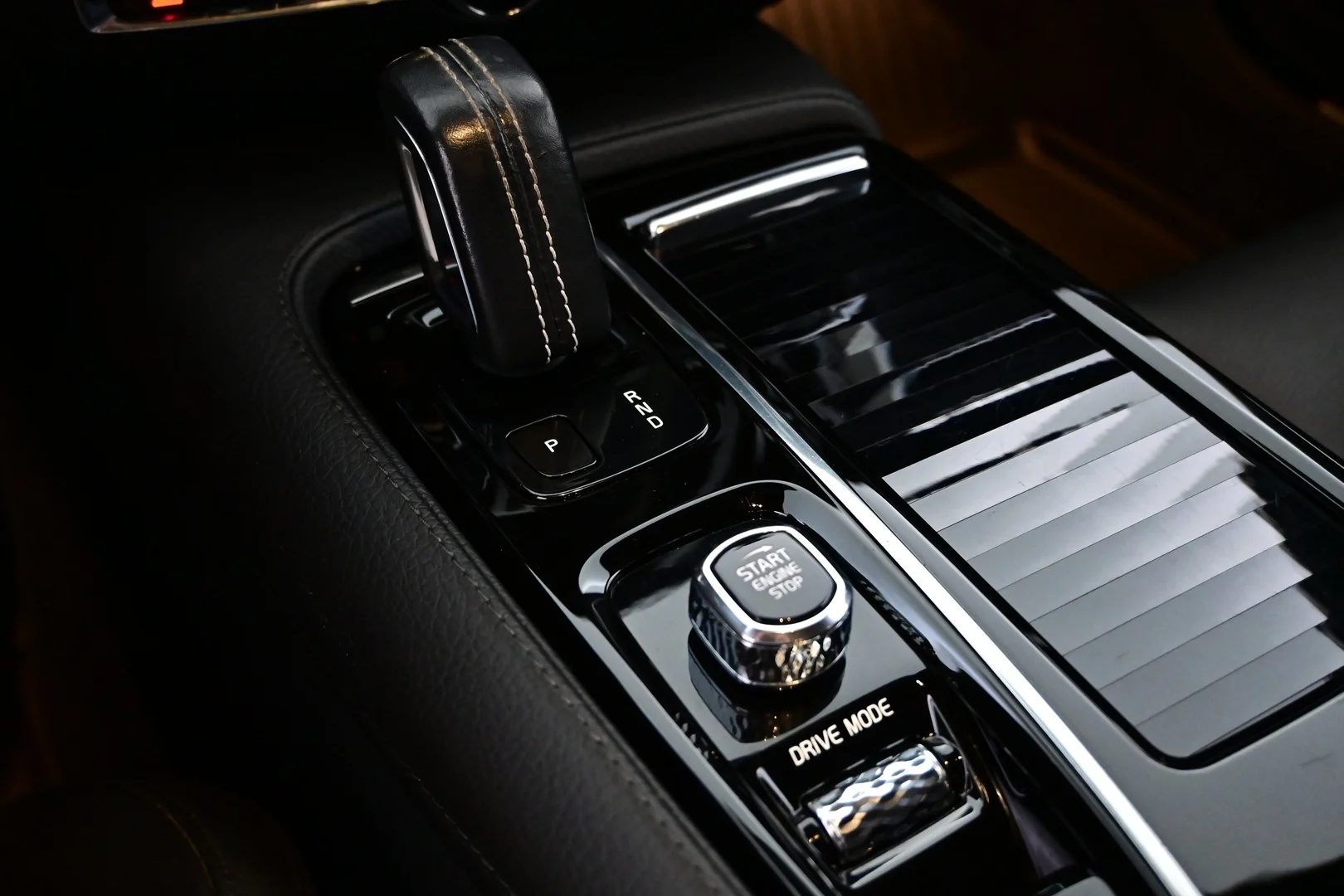 Car Image - 6tdxopTJumDh7j9t51Fyu