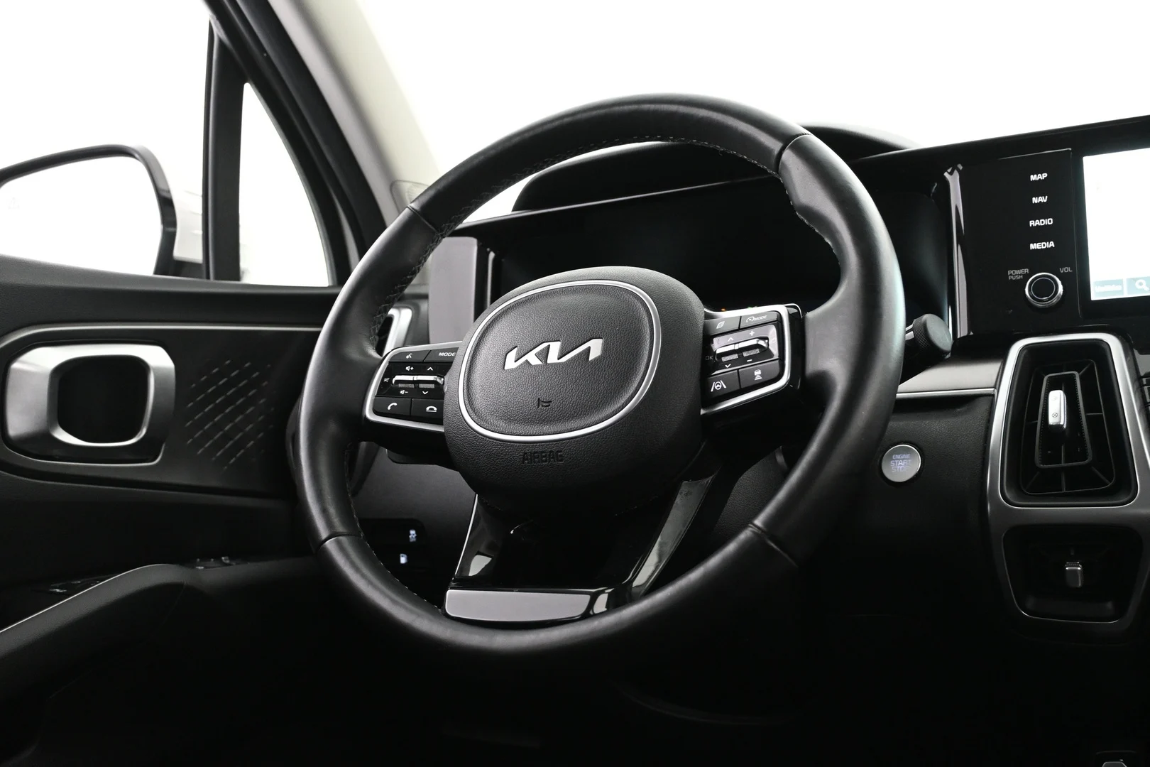Car Image - 3P4PIMcS3LyDyEdvNjOeZu