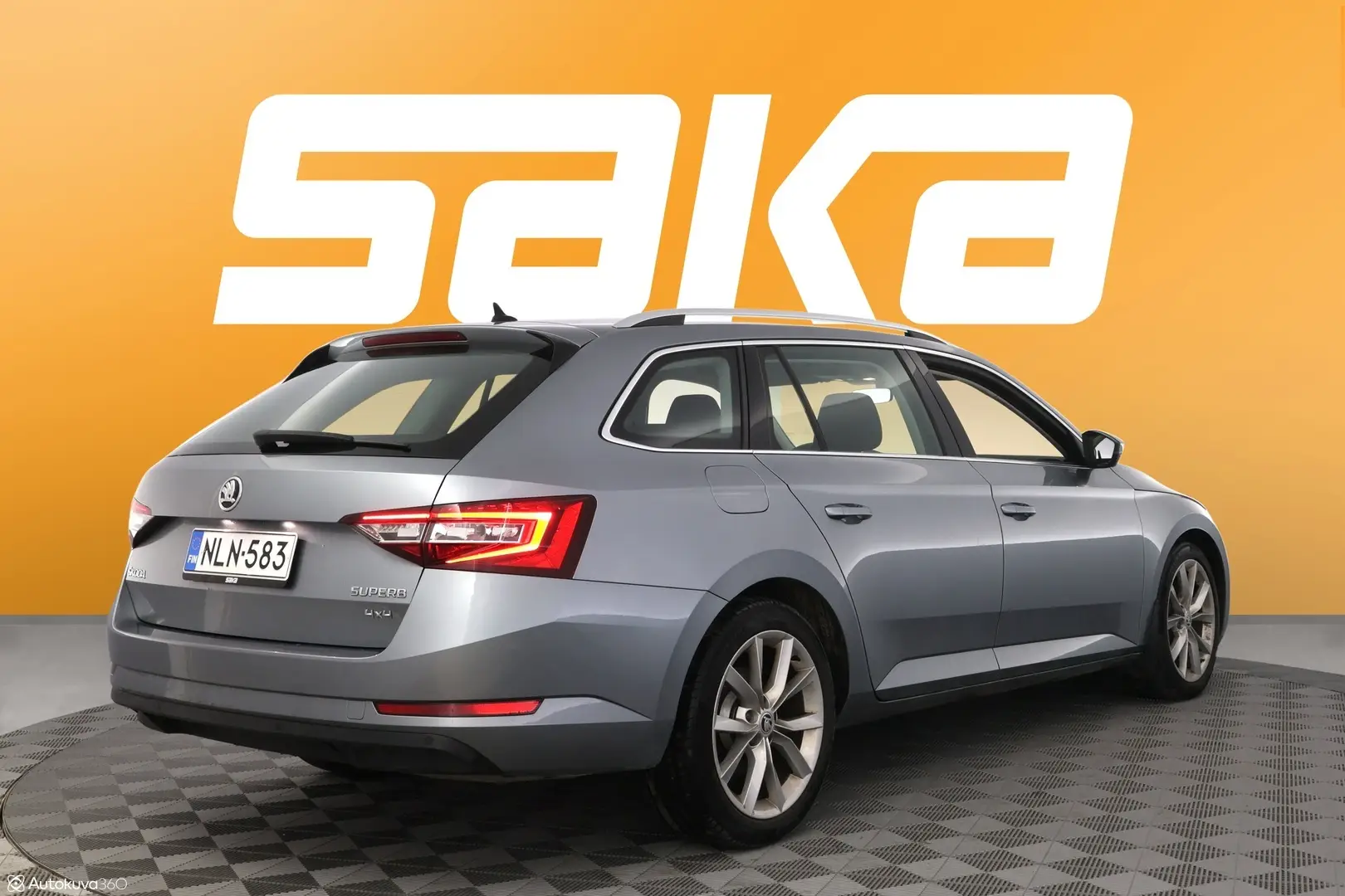 Car Image - rCaJJ6GTmym3gfVvIQGIc