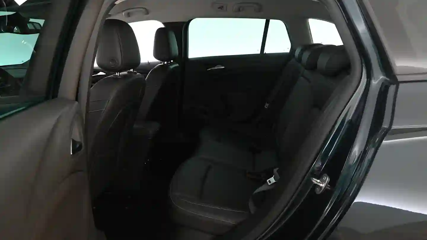 Car Image - 7w1HkwvMwyK6uYMGt5WtCa