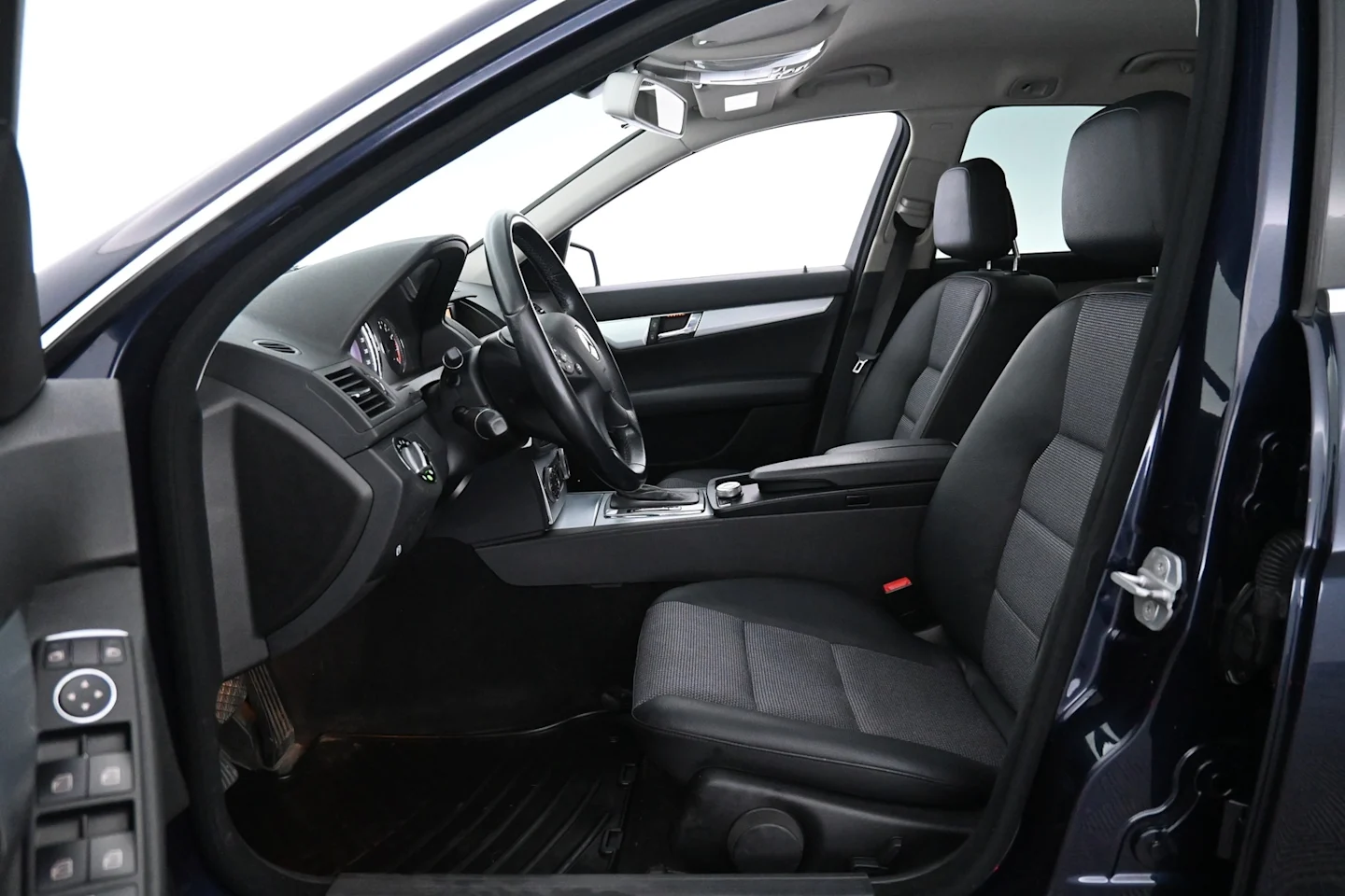 Car Image - 6fStvv0a9JeRErdvk8hUQ6