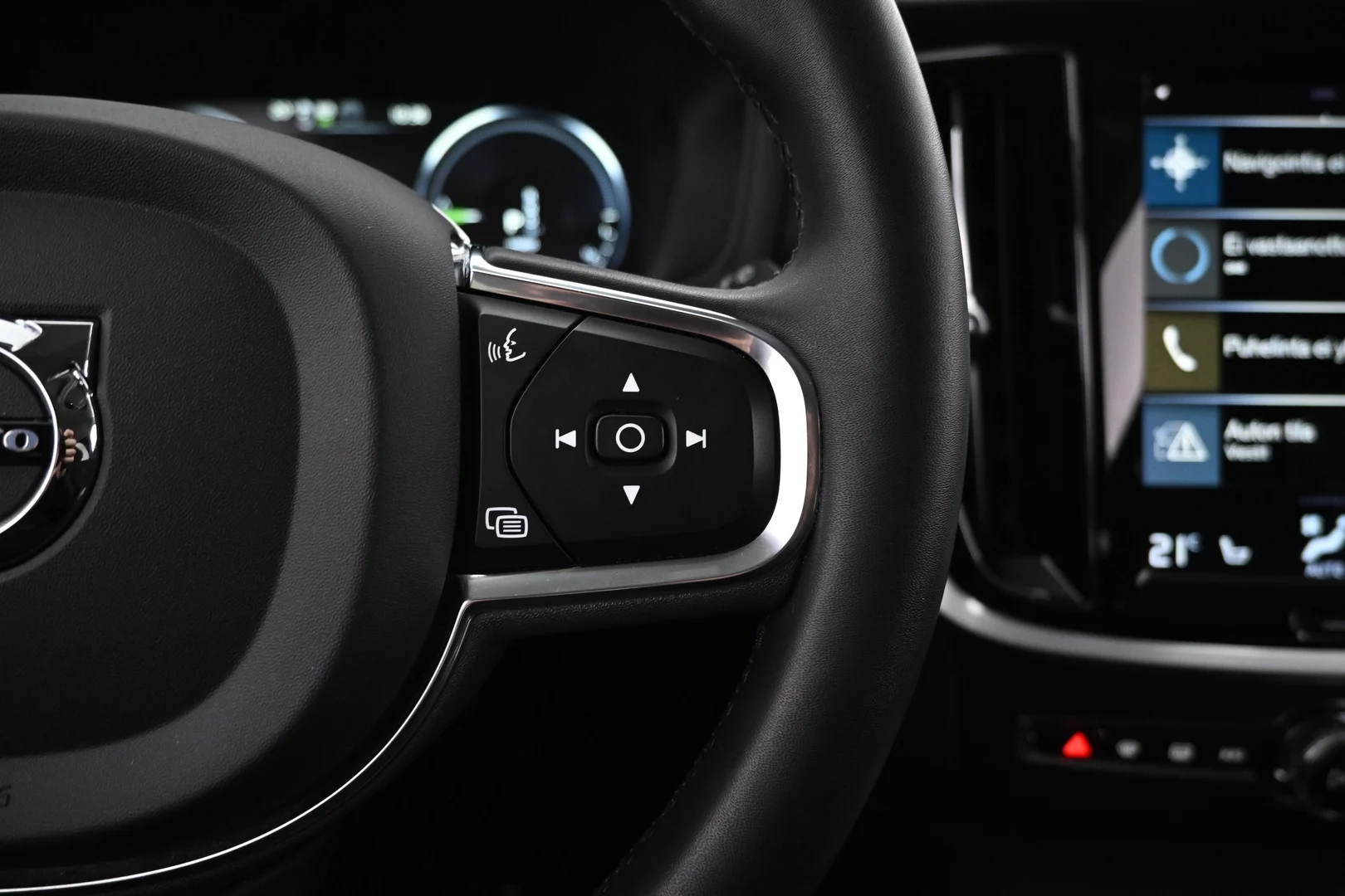 Car Image - m8FP2dlCxtd7yhR4sJrsd