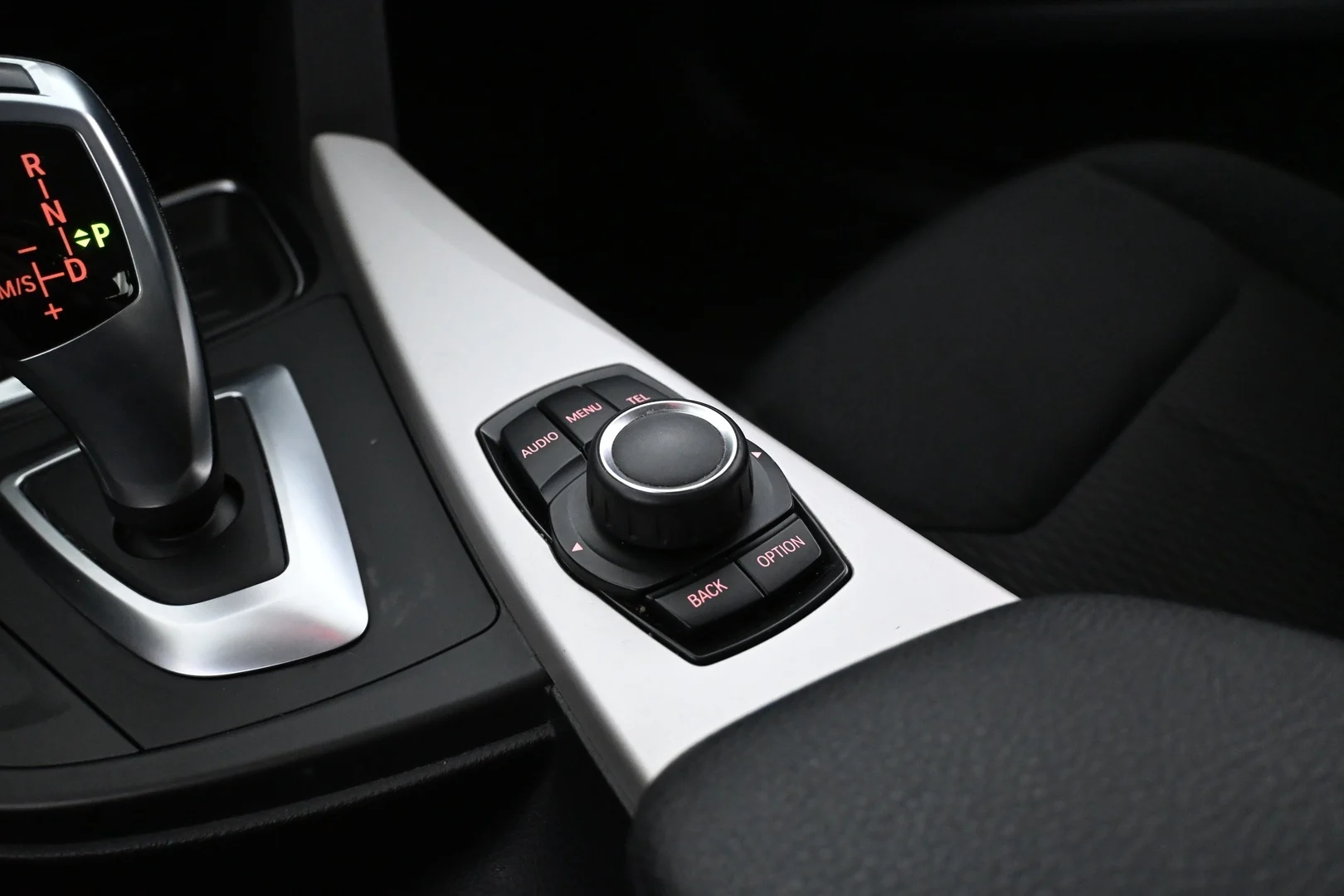 Car Image - 4HUz0bugL2C7wkI1HRUou1