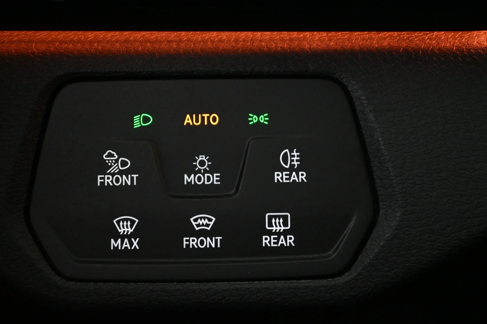 Car Image - 4QOsTnsnBYpFaVUhirqaKn