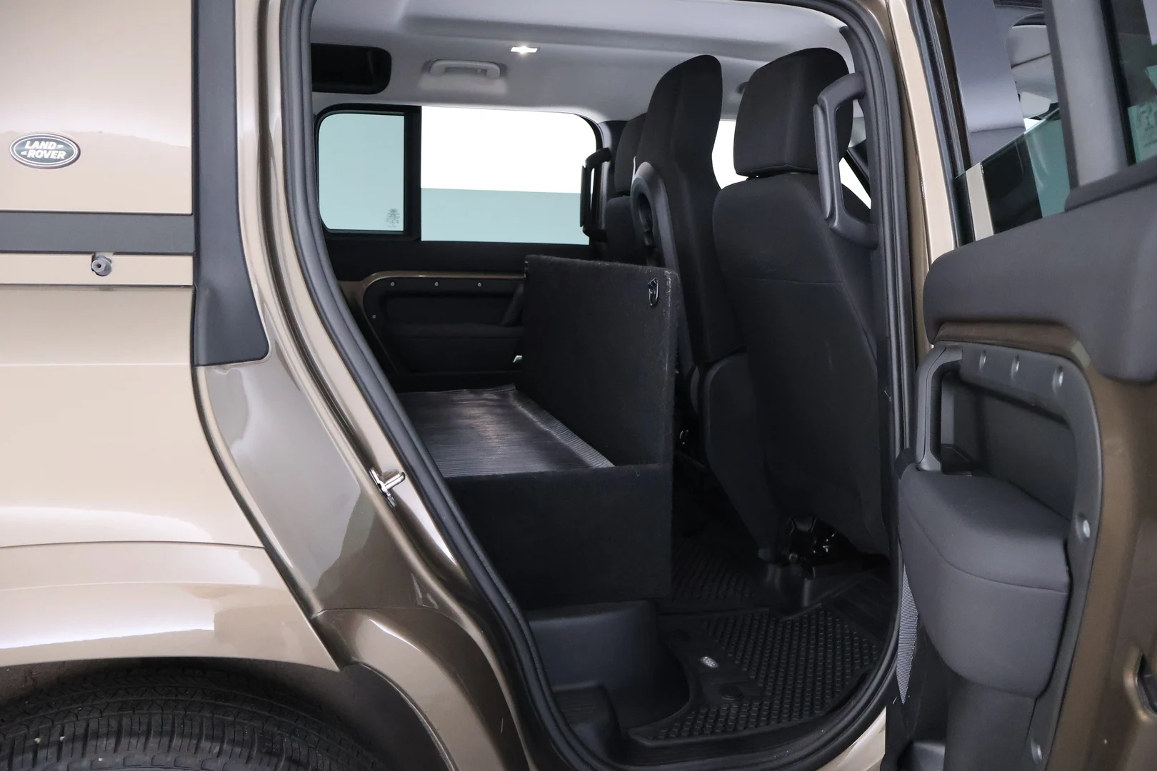 Car Image - 4C3GTPG4BUjkCEft3h9w8P