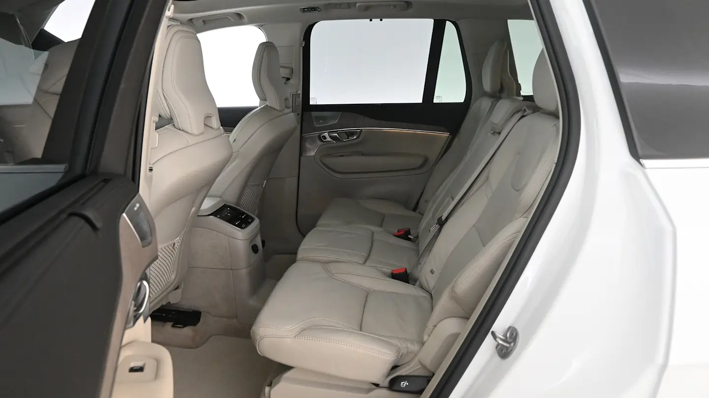 Car Image - 1uO82LuV8WuD8TvxIQ2VjJ