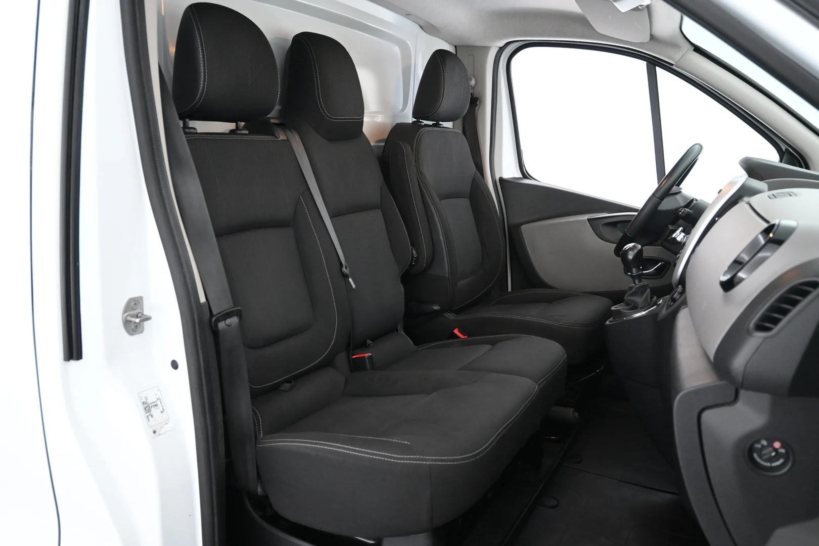 Car Image - 7yhX7HdyG0f0qEbLtIqBFL