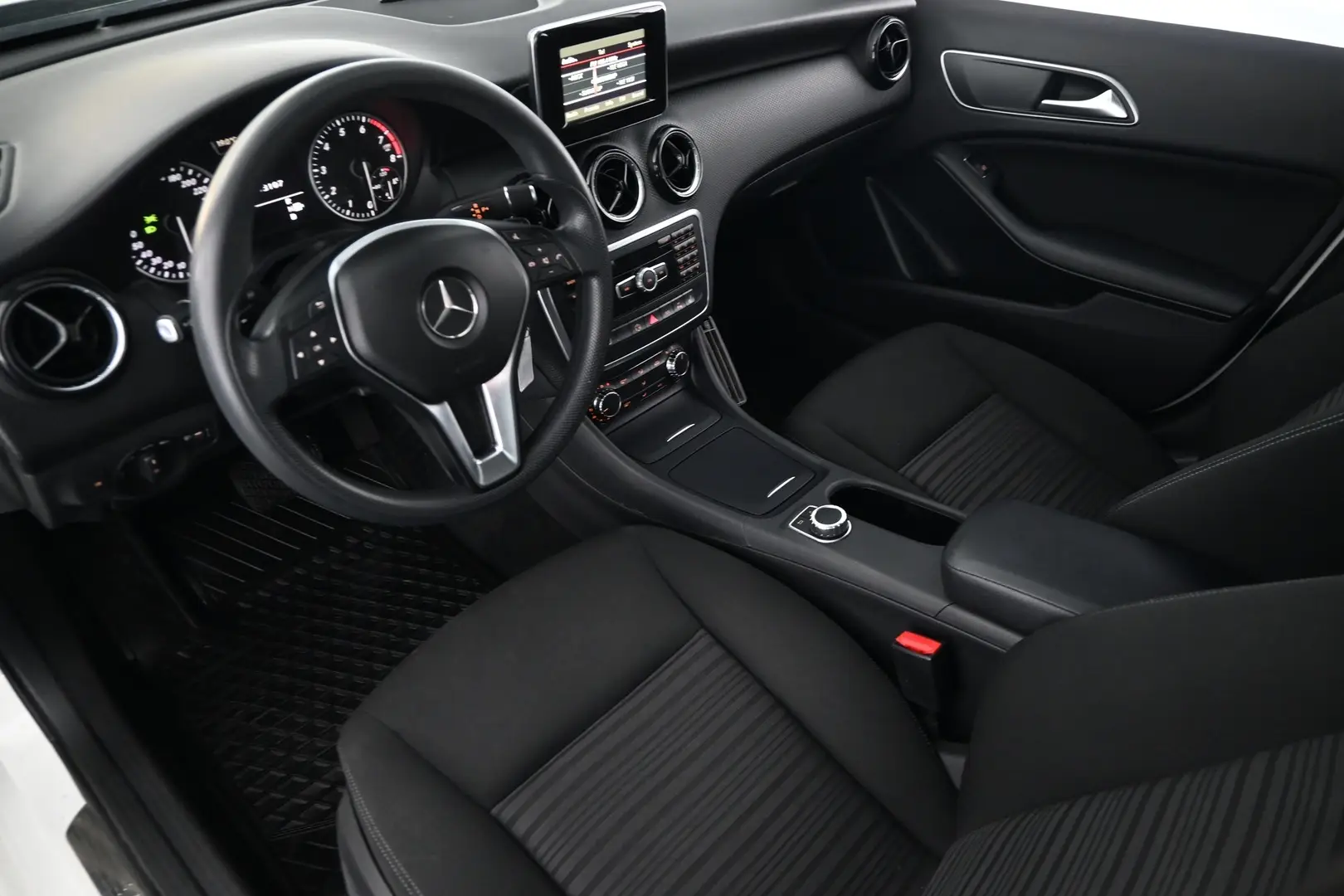 Car Image - 6sUW58ce6ZmVLdmC9N7XjK