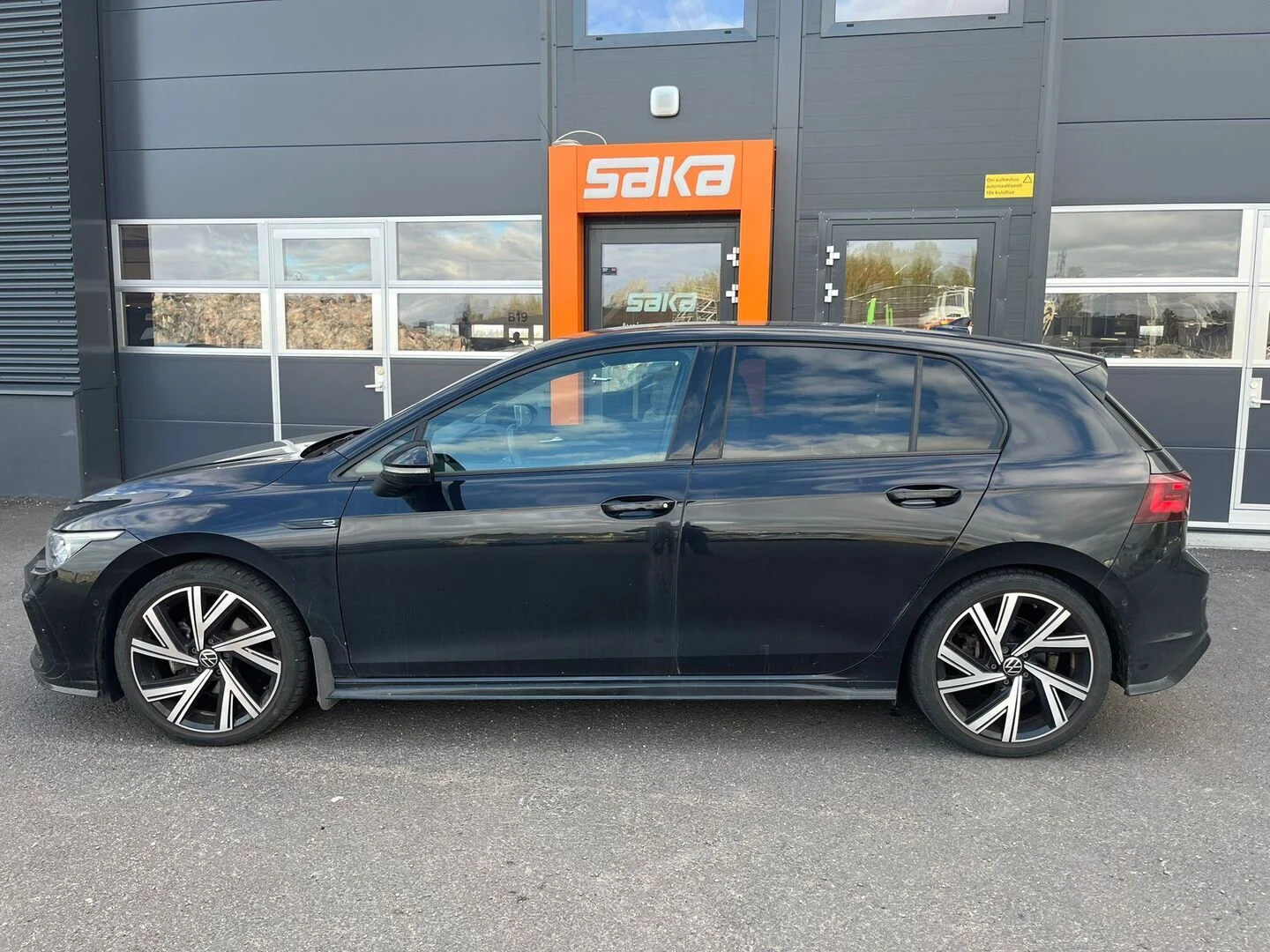 Car Image - 2C8Bemhi8bt1owWW0BPvwa