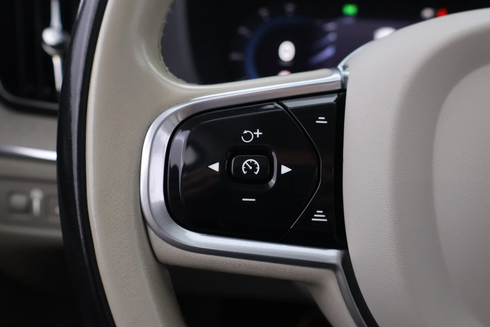 Car Image - 2gh5m7Zke3GVRXXq6XakXQ