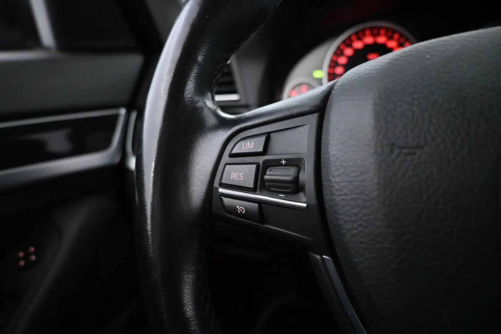Car Image - ylDi04j1MnHKybXRwRsz1