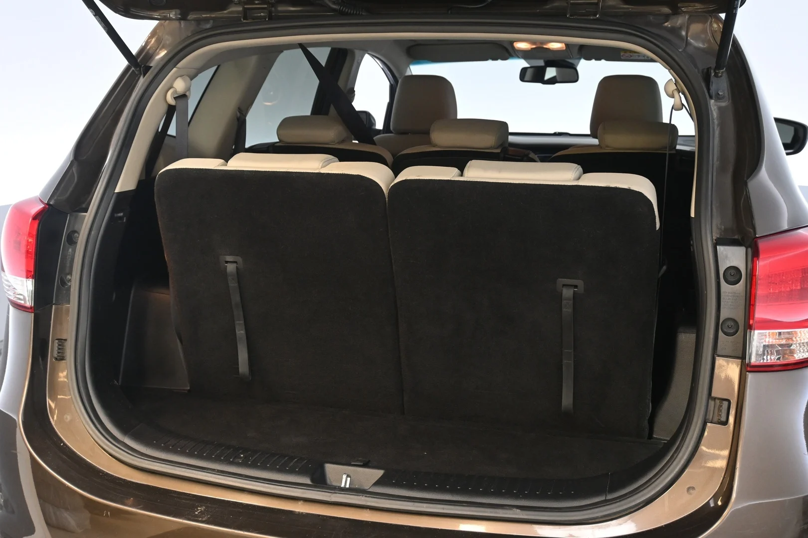 Car Image - 4hxl1yQ6nW03mThFKWusGH