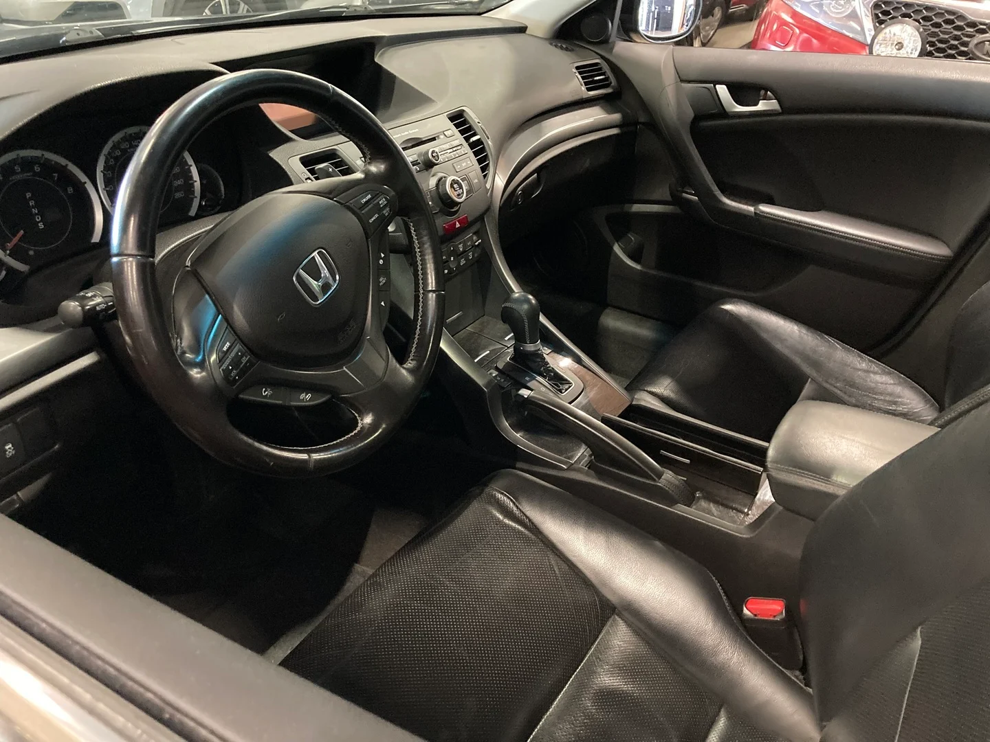 Car Image - 6V3VxXwuykTAinO4xFlIbq