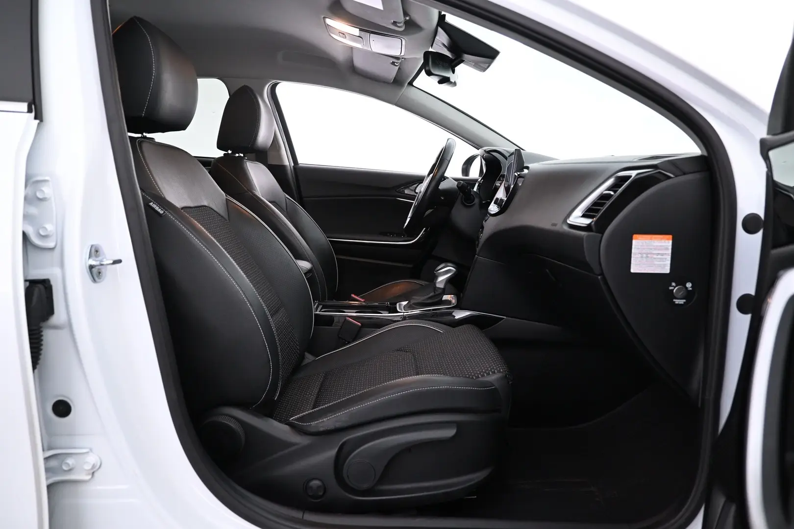 Car Image - 2UPOAuEwuul3RtR3RWdcyH