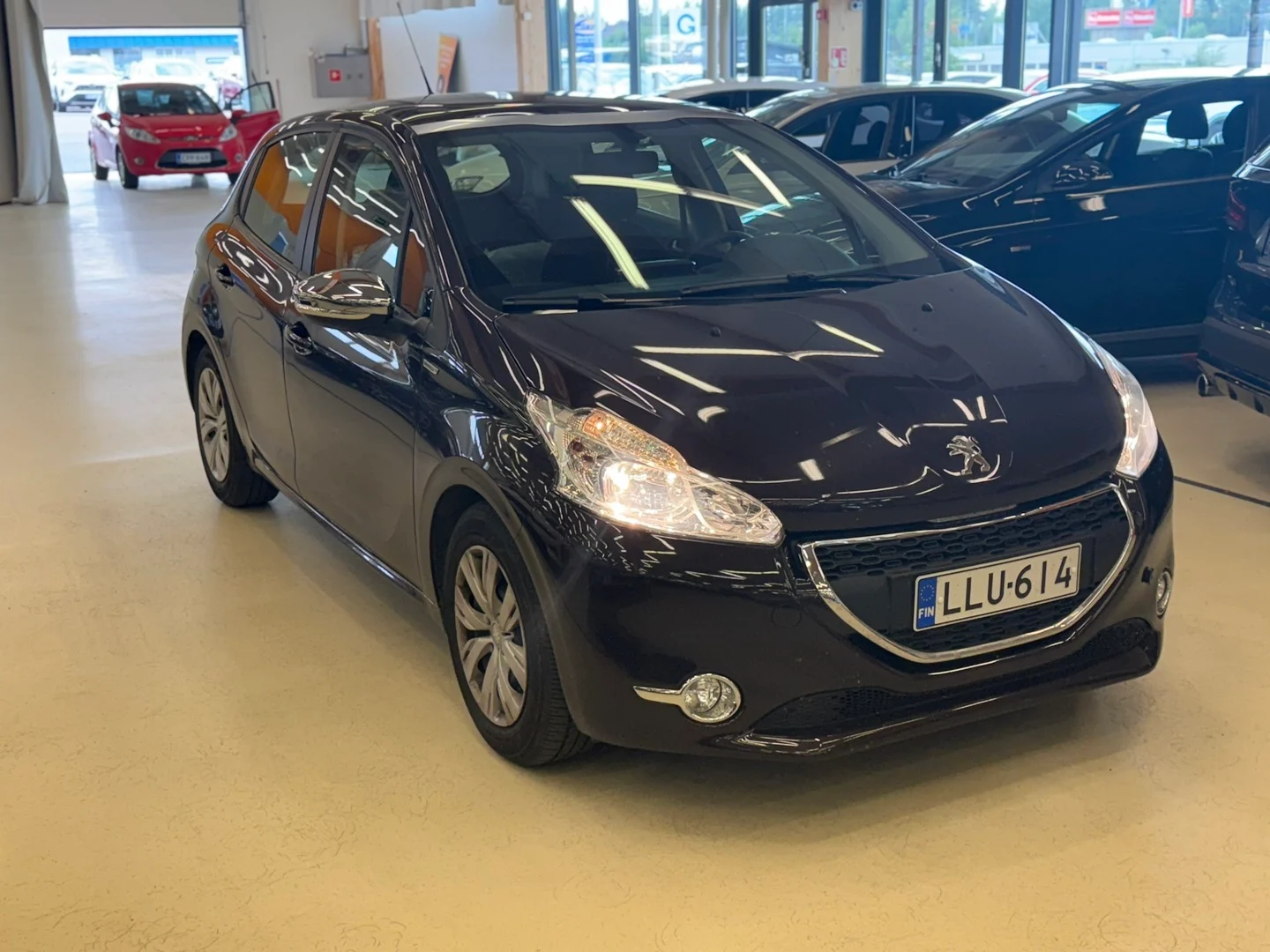 Car Image - 0jIywucNCcn2X4bDX2m2q