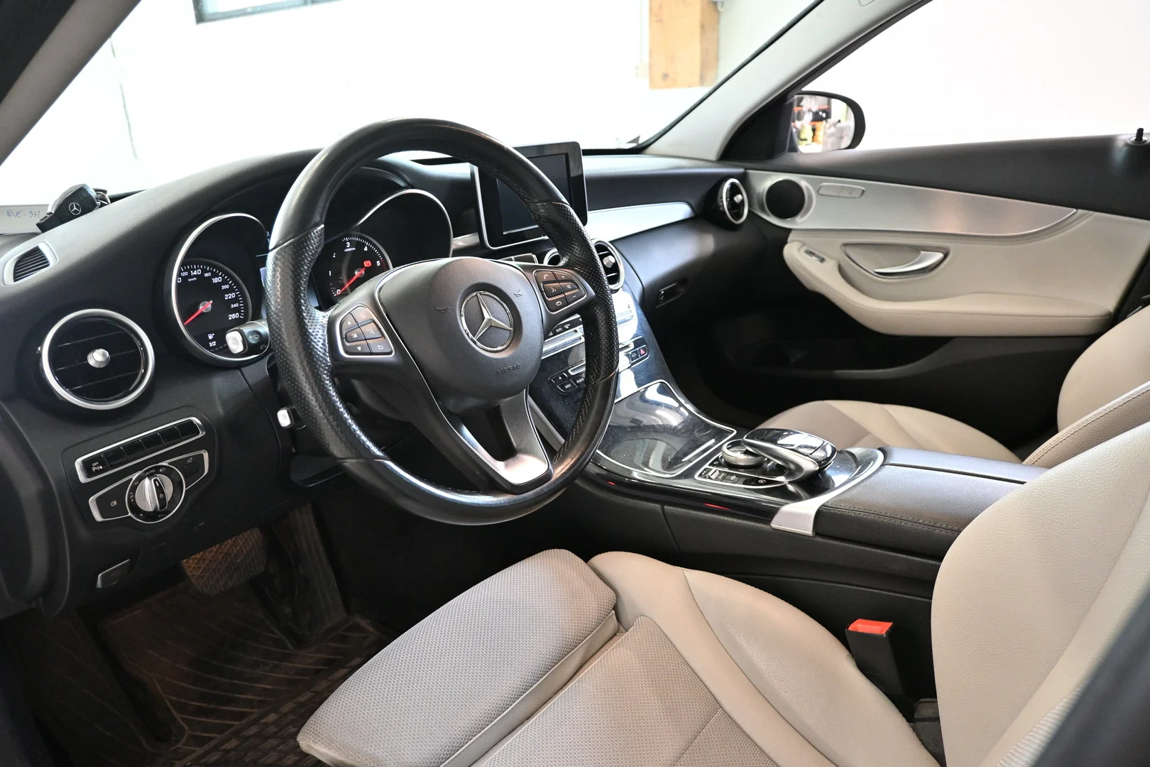 Car Image - 5hZs8BfQ16l1qty9VB3tYs