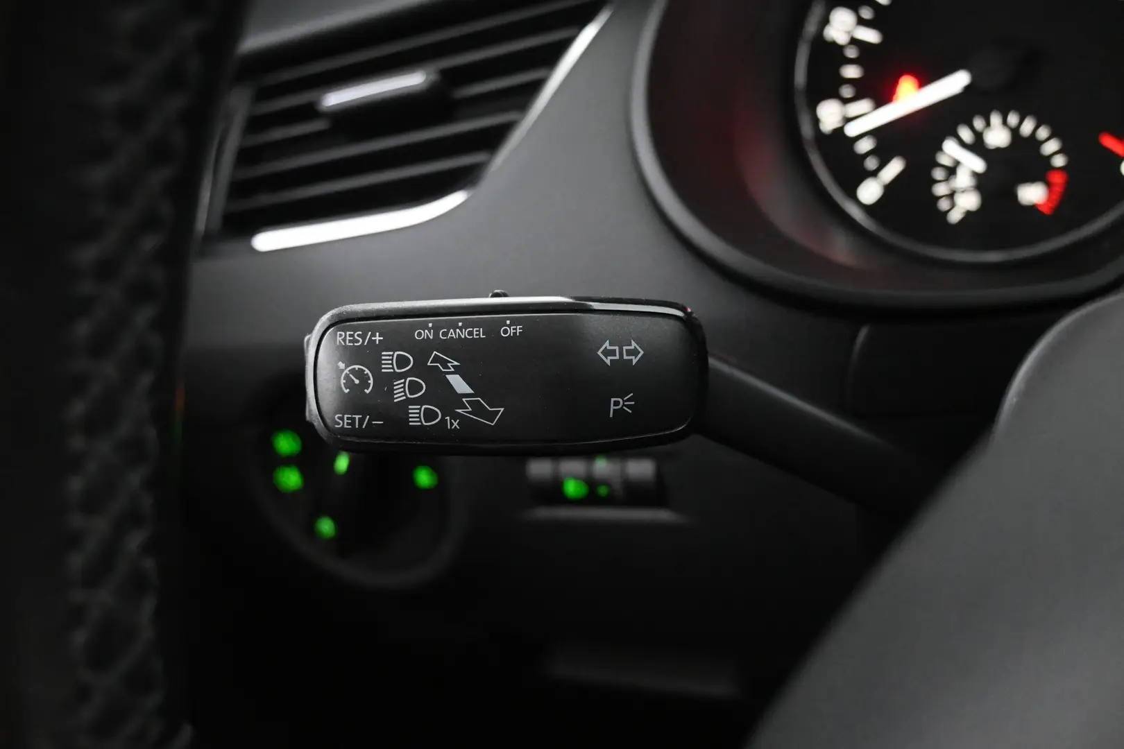 Car Image - 7lu156UoFOV6JFxhcXcnL3