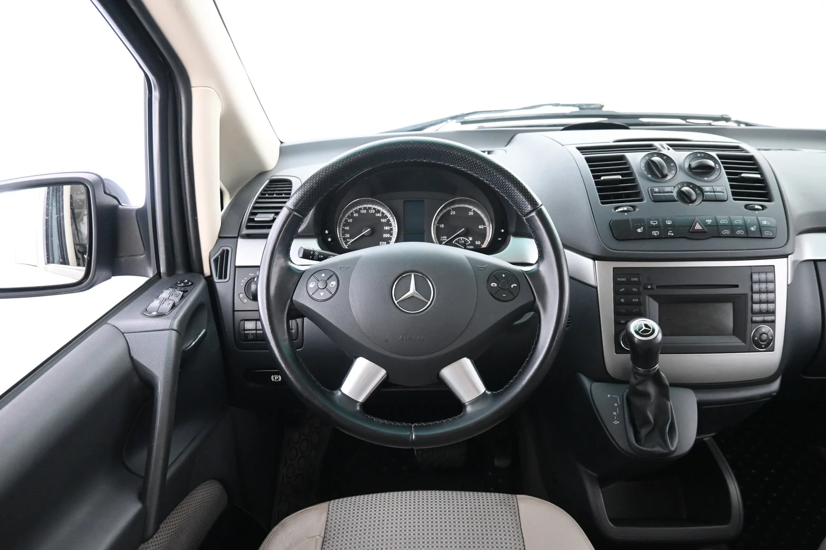 Car Image - 2Glb1xpPgmjHM8SzcVSbwc