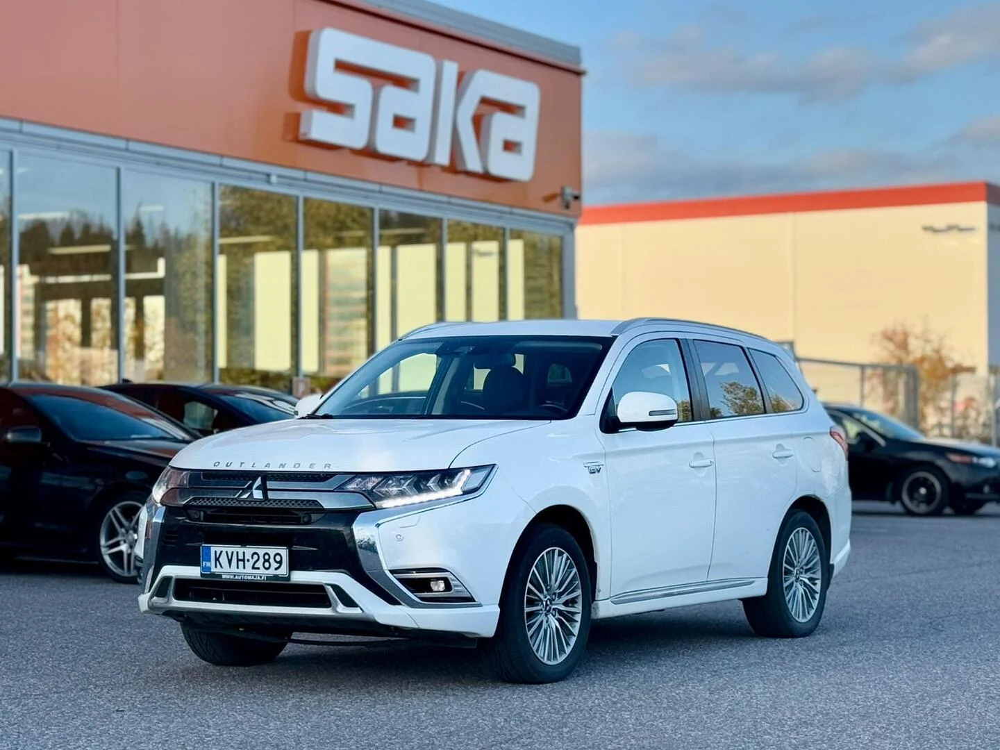 Car Image - 3SLFdLQ6mRklTEAM3xLRCX