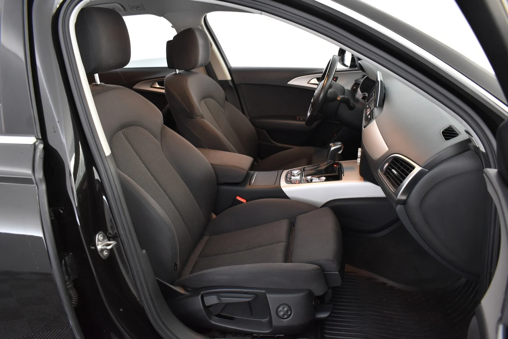 Car Image - 5IdAjg5GYK5lB1rZqtx7MH