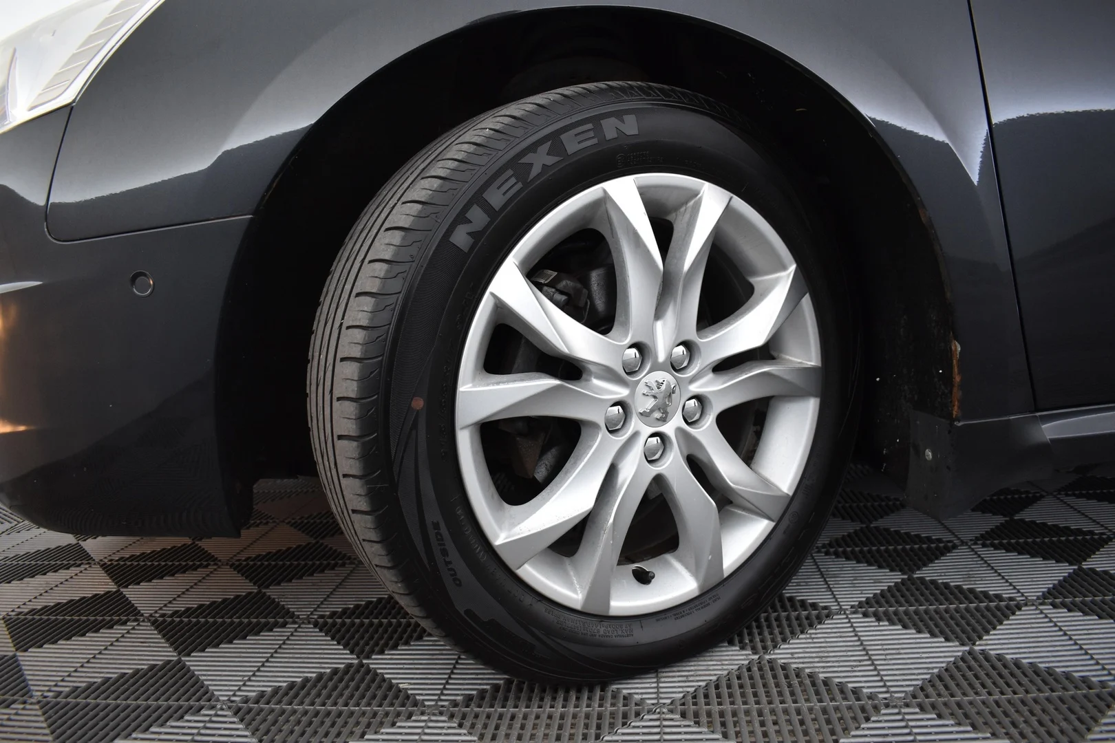 Car Image - mhyTFhZQoedqssjefeC9u