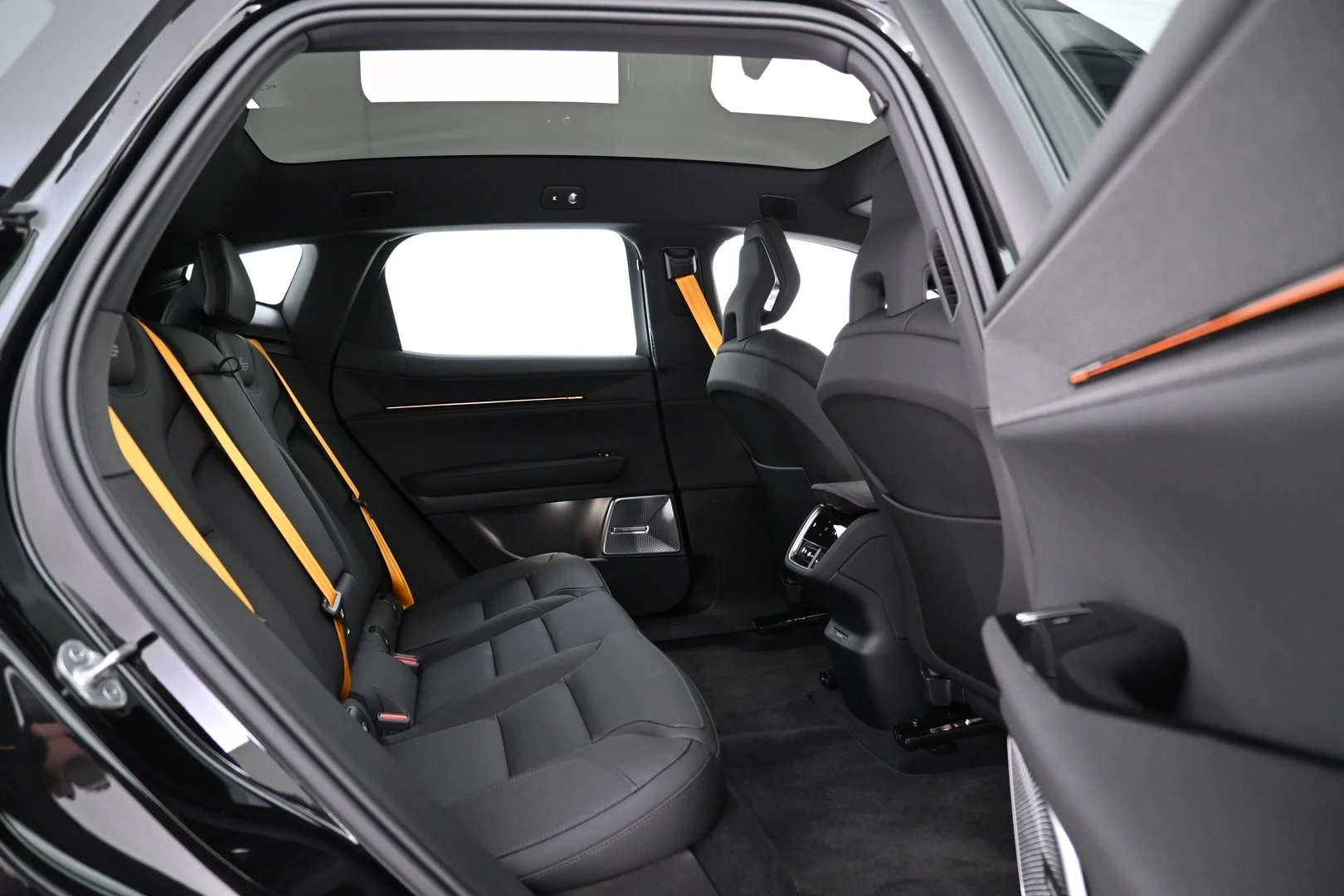 Car Image - 7q6Lc8N39kERI44UFFR6Mn