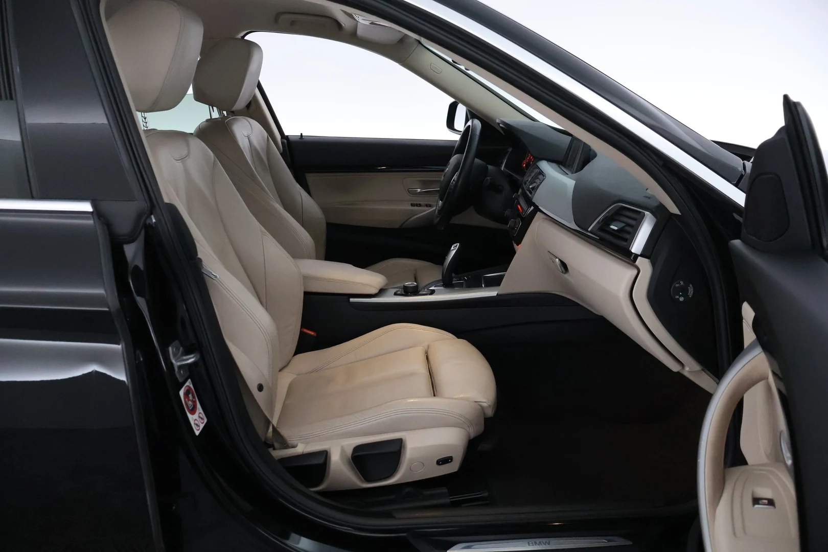 Car Image - EqgIlxV9DWtz6oNiqpy8z