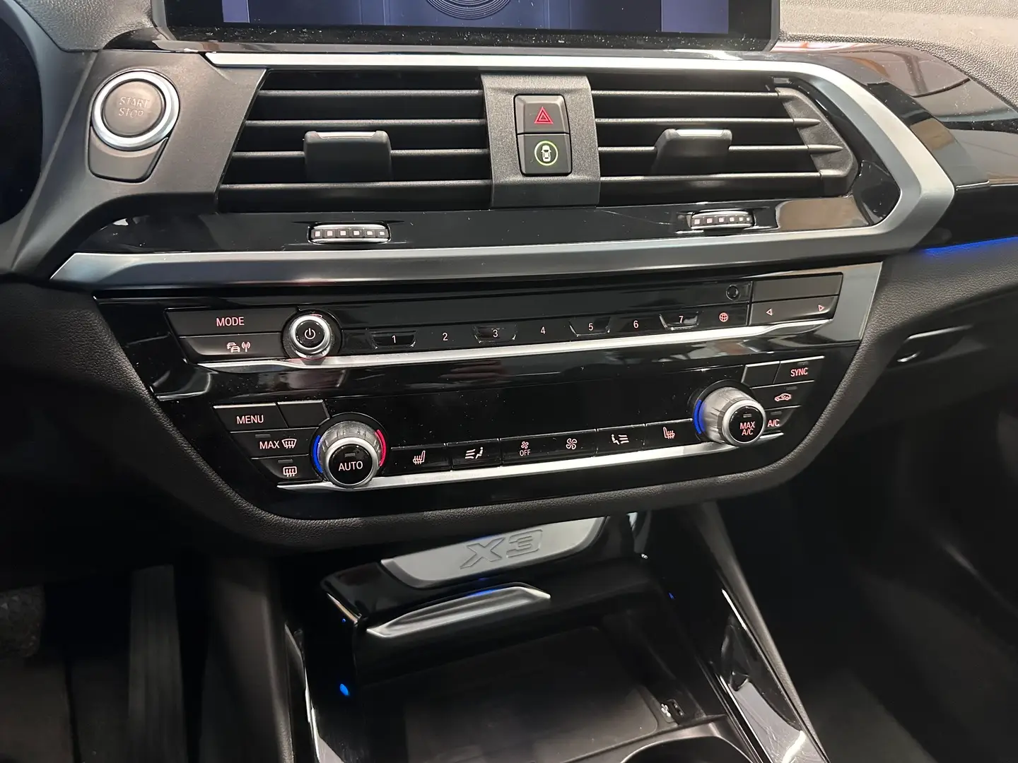 Car Image - 6JwqVHI8ejIK2a3Yksb47v