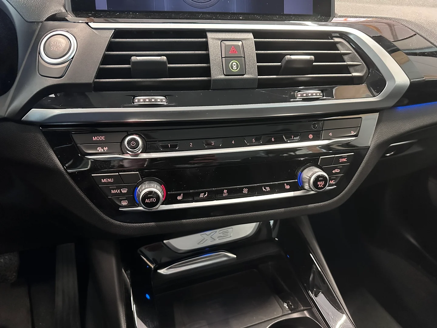 Car Image - 6JwqVHI8ejIK2a3Yksb47v