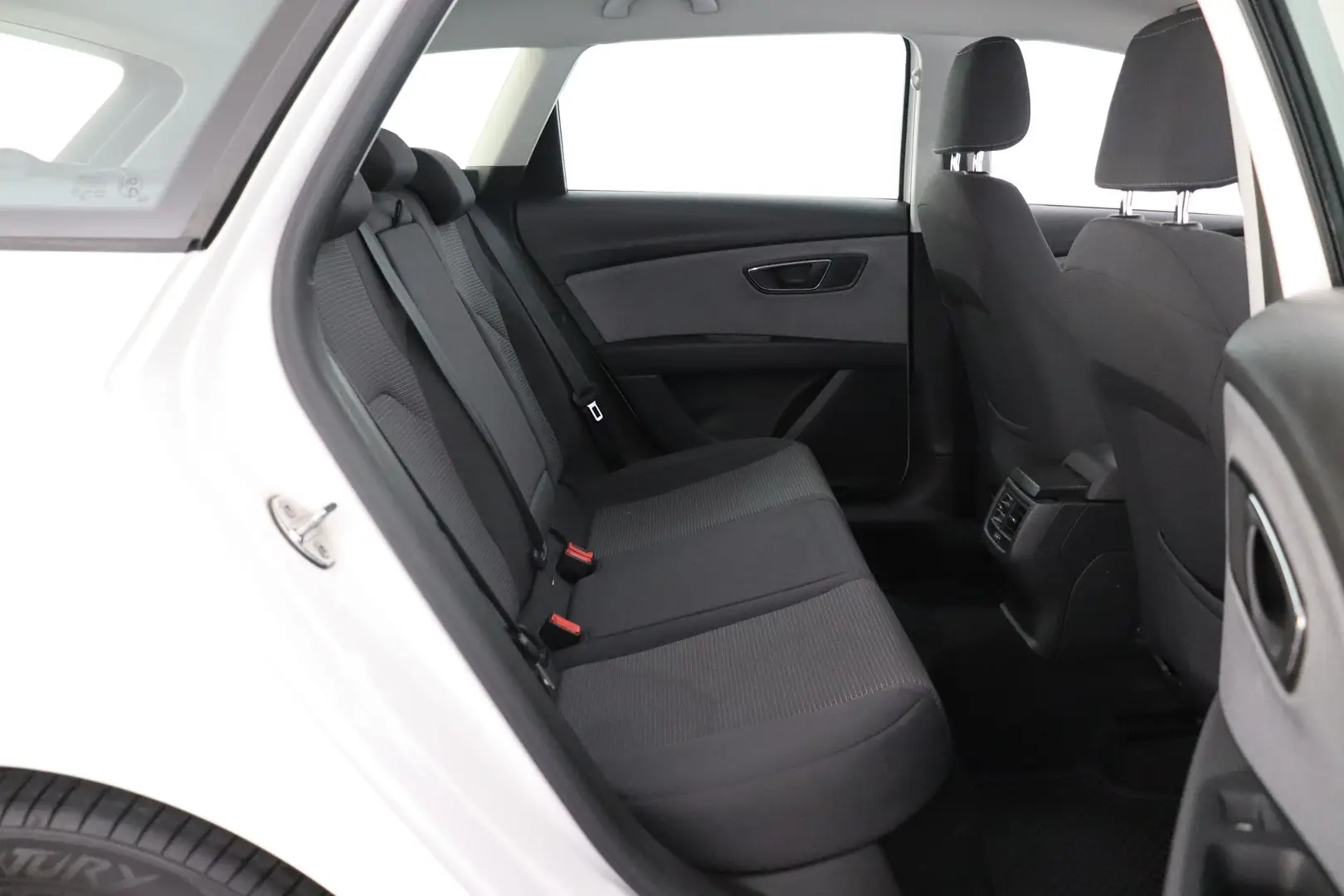 Car Image - 5cY82sDcFQuFPFrjIyVrIg