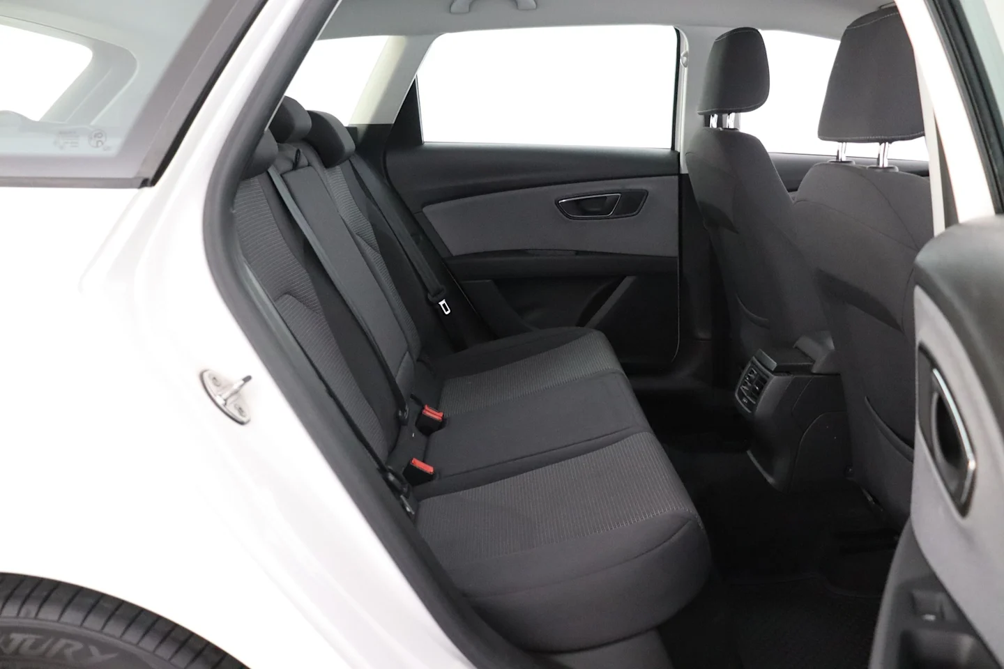 Car Image - 5cY82sDcFQuFPFrjIyVrIg