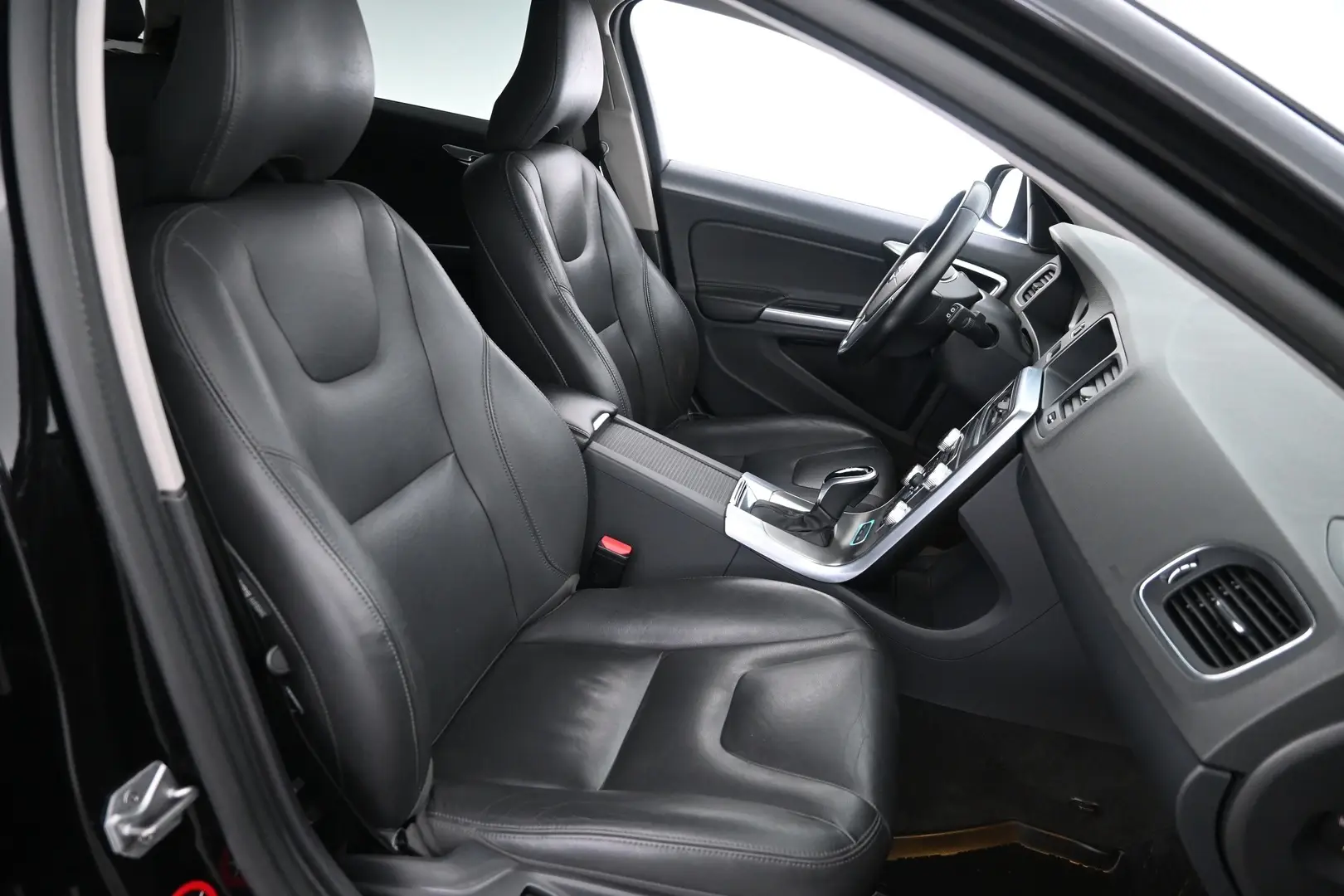 Car Image - 50OL12eRPZPeZS5JU7hMqB