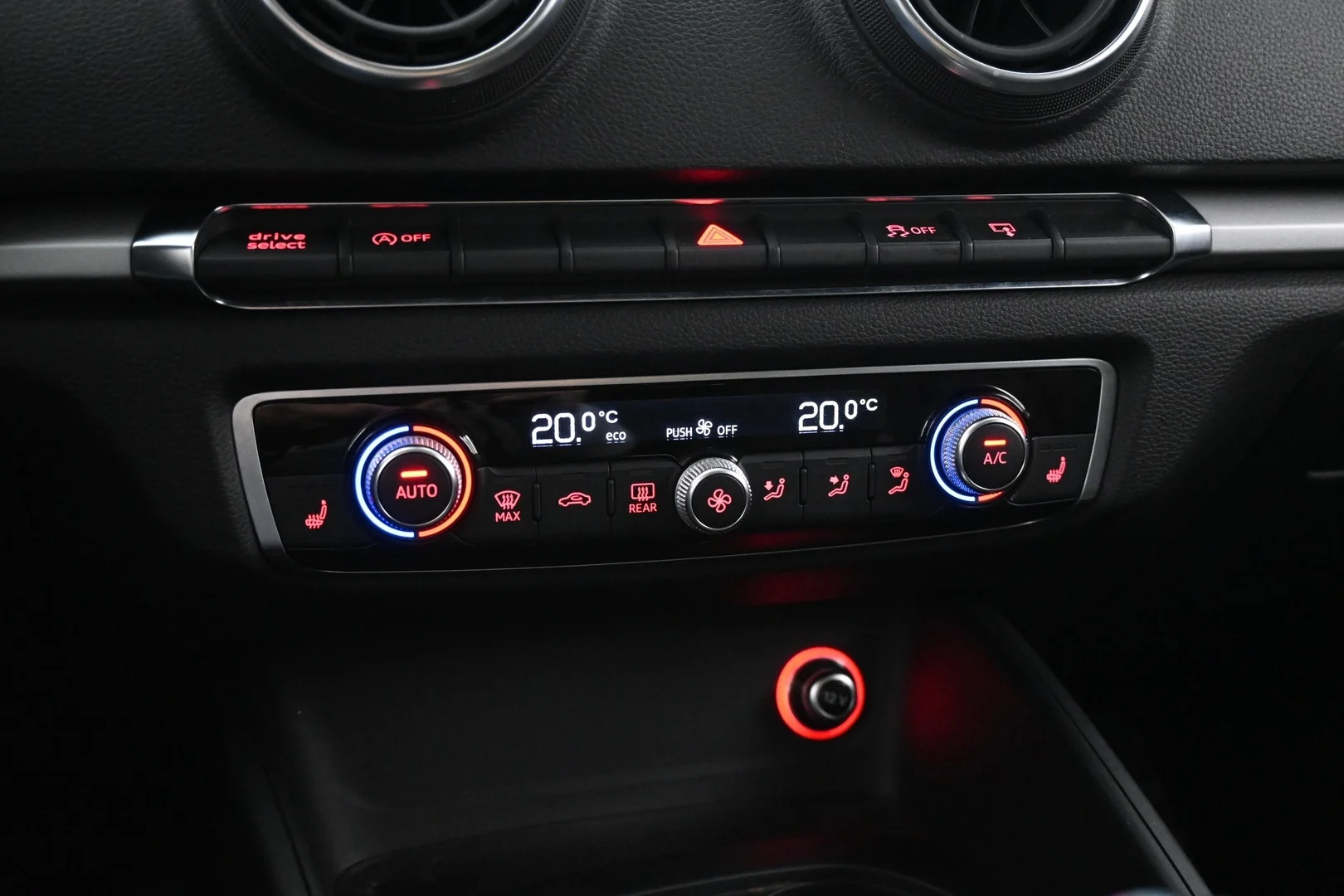 Car Image - 3iN2U7xZBCOVOSsQBewcqs