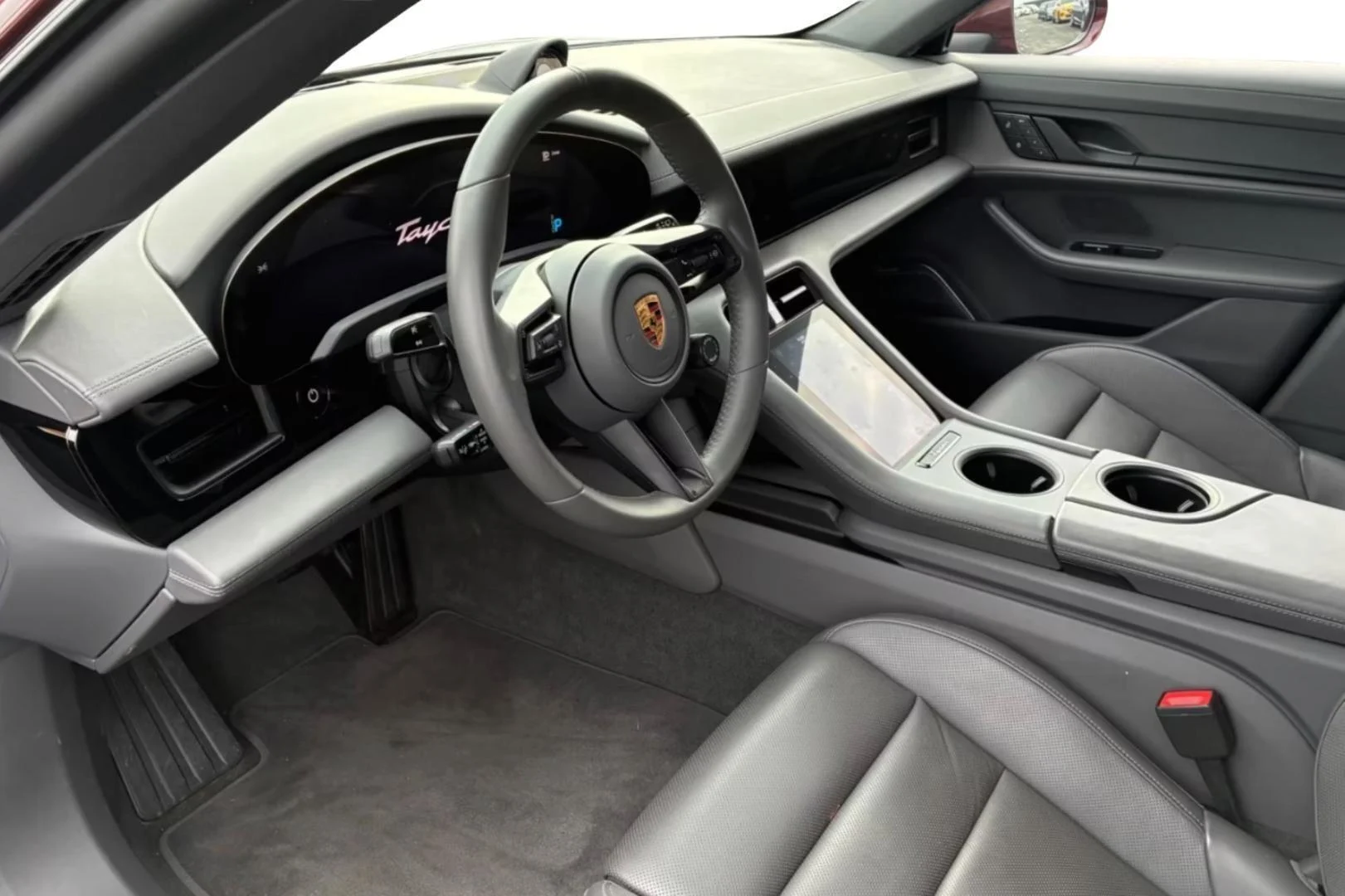 Car Image - 2EeVYwGUDxPIWiucGa8PGi