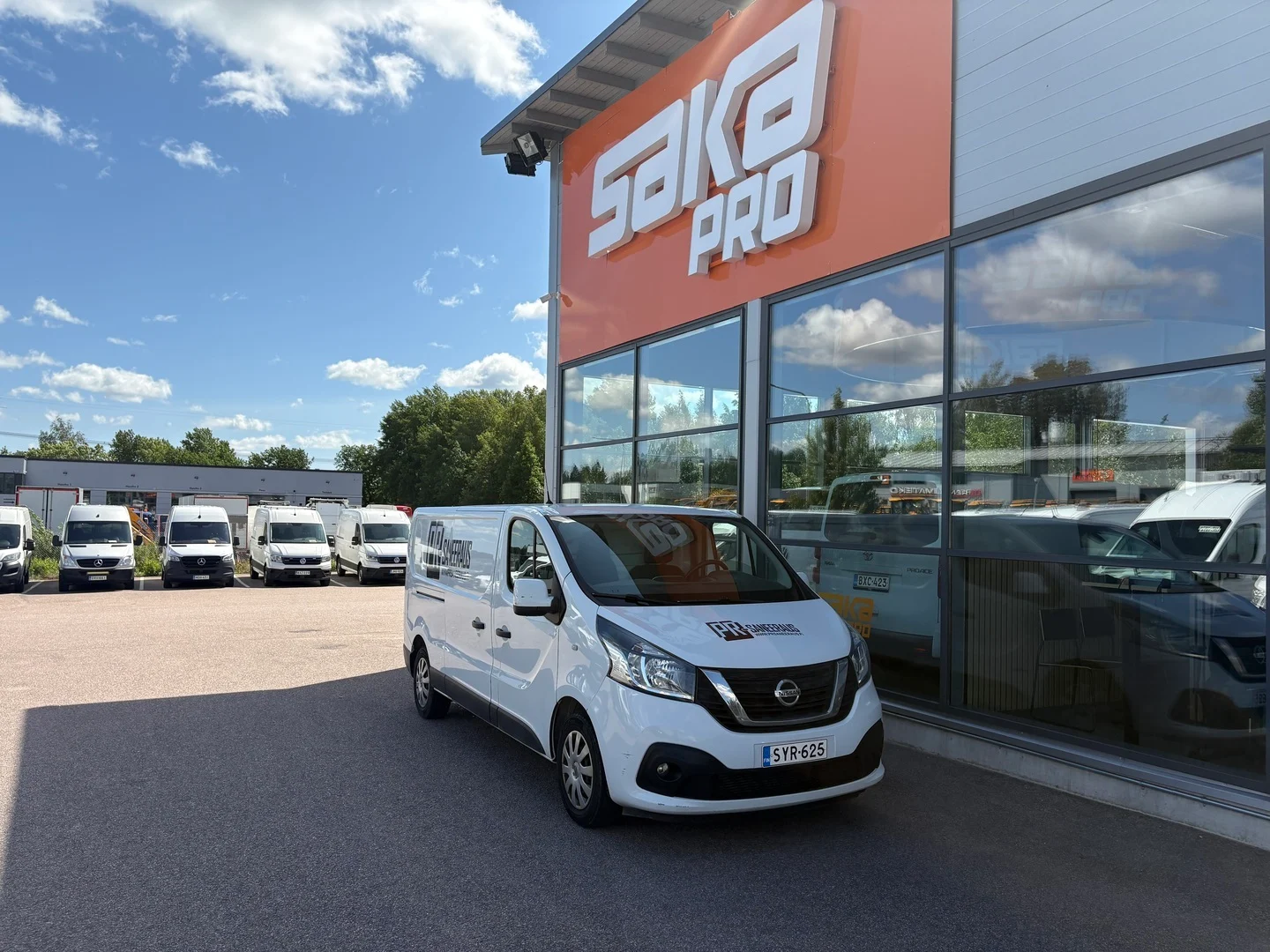 Car Image - 2cOgVdVoRBvnReNA3YHkJ0