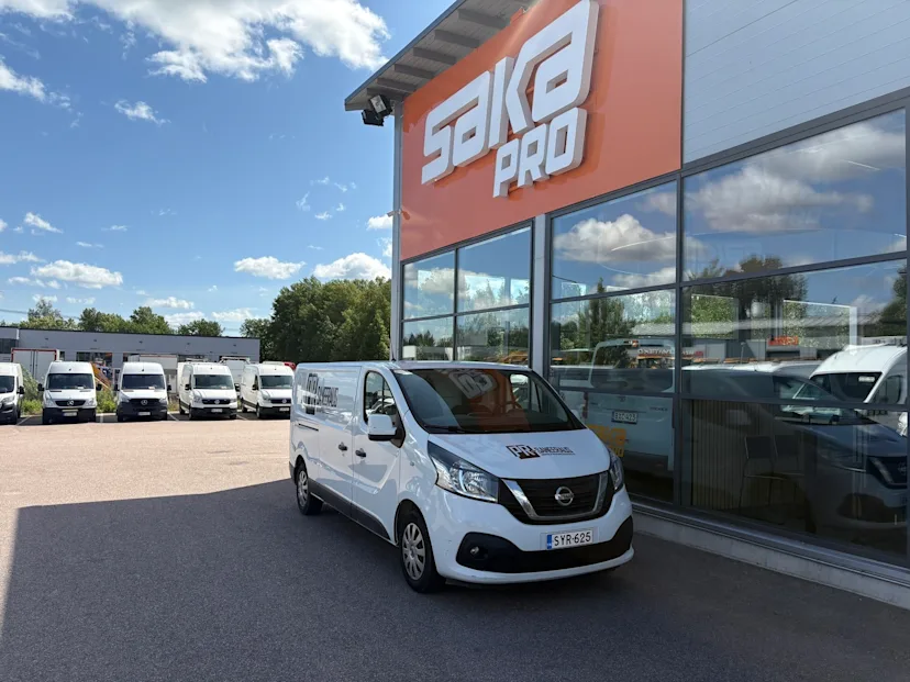Nissan NV300
