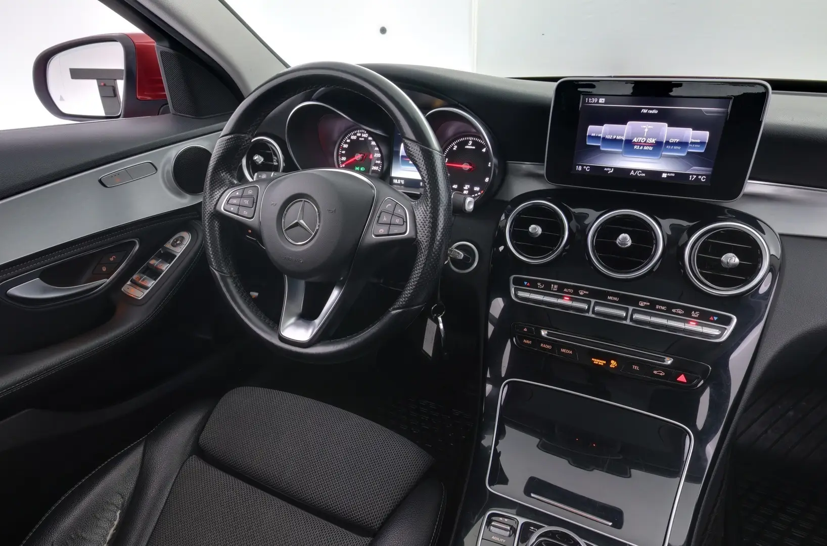 Car Image - 5a1ZaSGWu4Rmvm6DrLv7Of