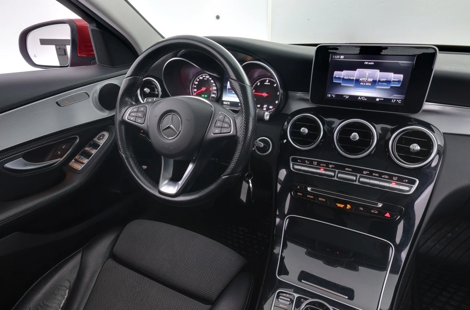 Car Image - 5a1ZaSGWu4Rmvm6DrLv7Of