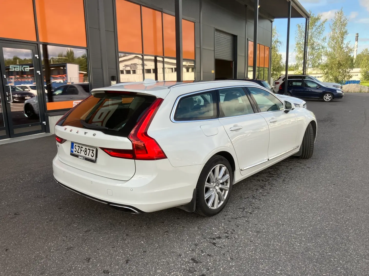 Car Image - 7q259ihz14H1UPdQYlR67M